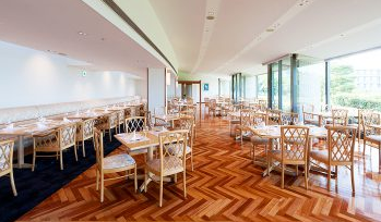 ロフォス湘南(神奈川県三浦郡葉山町/逗子駅/ホールスタッフ)_2